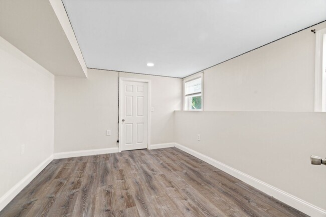 Foto del edificio - 3 1/2 Baltimore Street