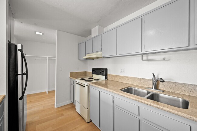 Foto del edificio - 3050 Rue D’Orleans