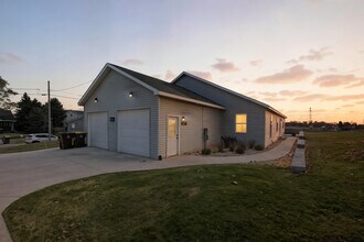 Building Photo - 504 W Prospect St