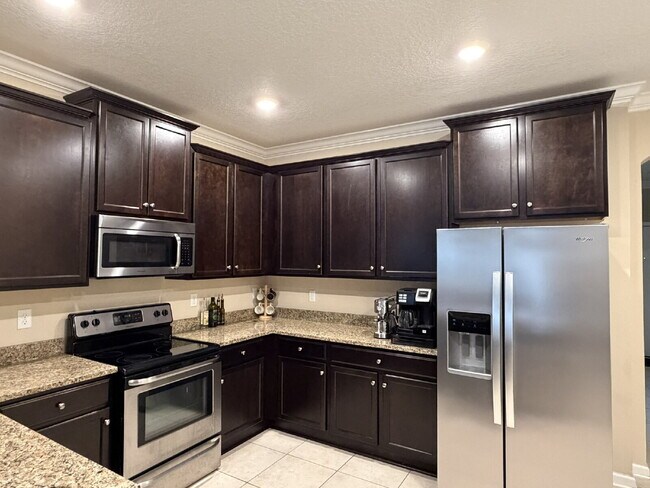 Building Photo - Beautiful Longleaf Home on Quiet Cul-de-Sac