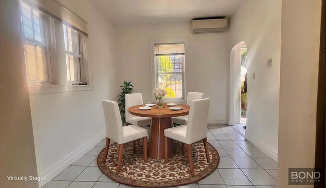 Foto del edificio - 37-33 84th St