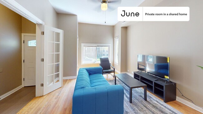 Foto del edificio - Private bedroom in 3 bed/1 bath Home