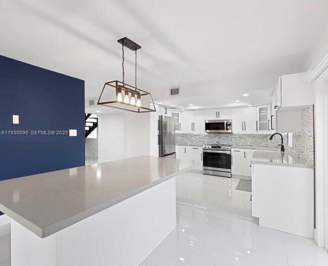 Foto del edificio - 9901 SW 136th Ct