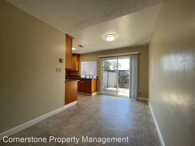 Building Photo - 2 br, 1.5 bath House - 43 Hemlock Ln