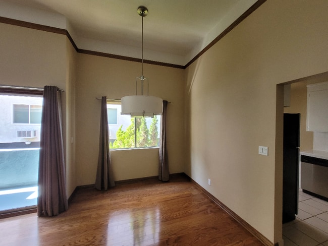 Building Photo - 1410 Venice Blvd.