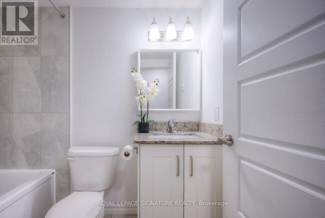 Building Photo - 374 Prospect Ave