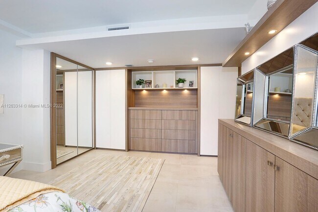 Foto del edificio - 2 br, 2 bath Condo - 1865 Brickell Ave Apt...