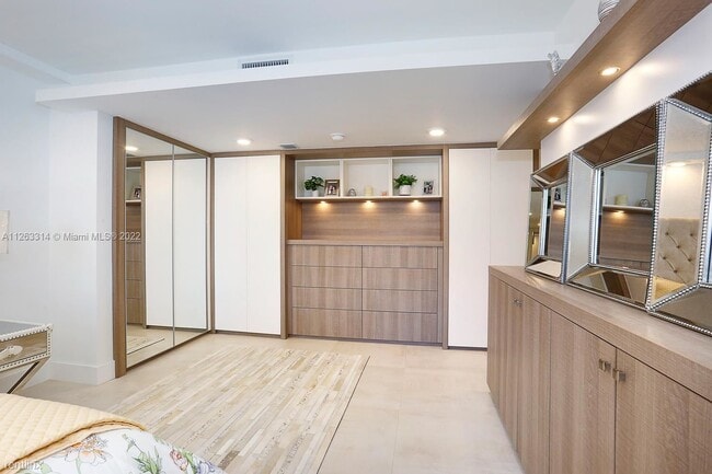 Building Photo - 2 br, 2 bath Condo - 1865 Brickell Ave Apt...
