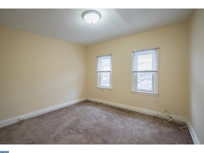 Dining Room - 3246 Miller St