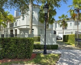 Building Photo - 10170 SW 75th Pl