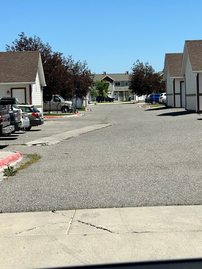 Foto del edificio - 1096 Longbow Ln