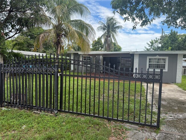 Foto del edificio - 280 NW 100th St