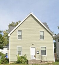 Building Photo - 370 8th Ave SW