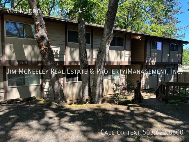 Building Photo - Cute Two Bedroom Condo in Salem near Berge...