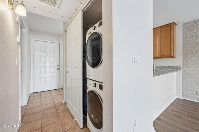 Foto del edificio - 4354 N 82nd St