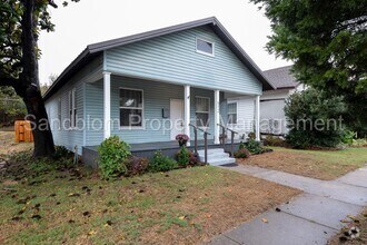 Building Photo - 512 N Main St