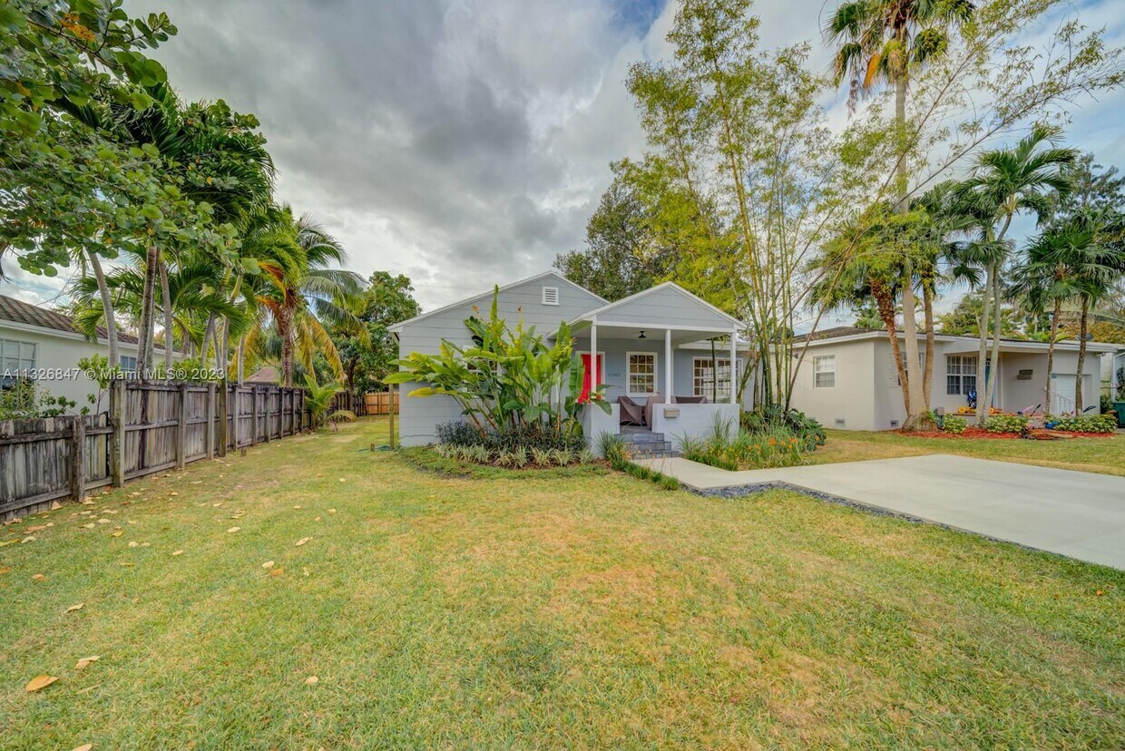 Primary Photo - 5740 SW 47th St