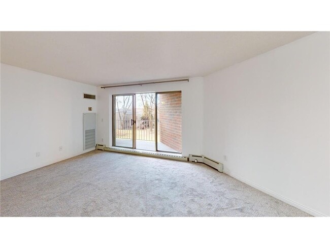 Building Photo - 1425 W 28th St