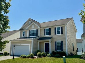 Building Photo - 107 Alderwood Cir N