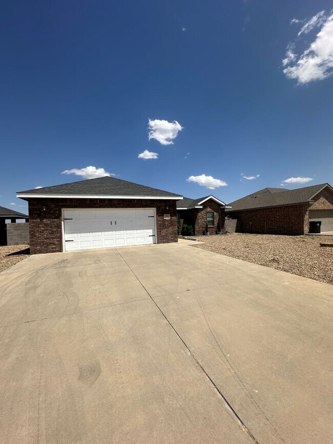 Foto del edificio - Stunning 4 Bed 2 Bath Home! Parkview Schoo...