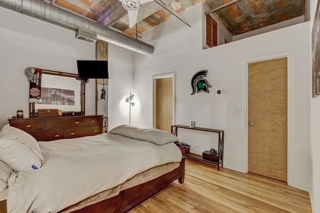 Foto del edificio - 2342 W St Paul Ave