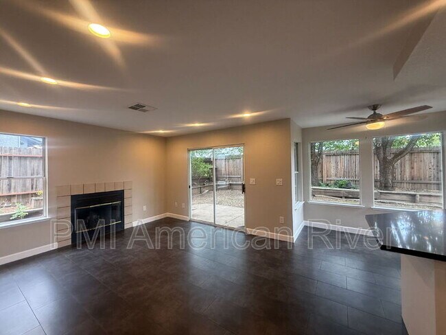 Foto del edificio - 3400 Cobblestone Dr