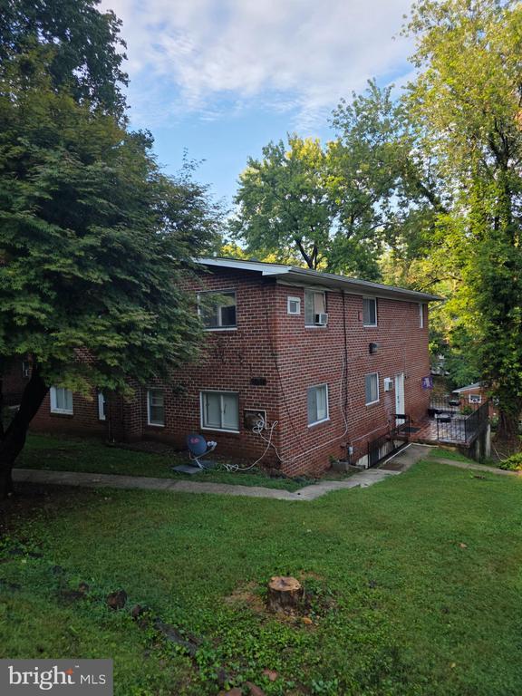 Building Photo - 6407 Ridgeview Ave