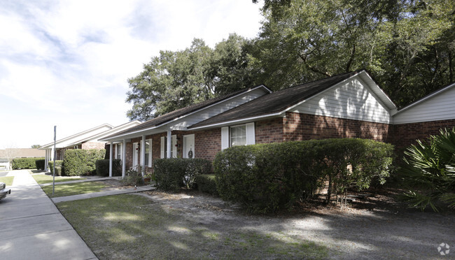 Building Photo - Sandridge Apartments