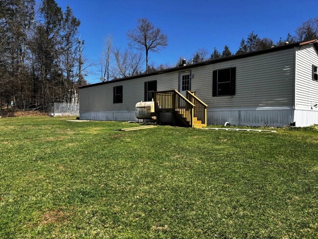 Building Photo - 499 Tanzman Rd