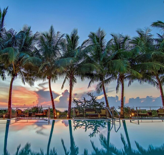 Foto del edificio - 6801 Collins Ave