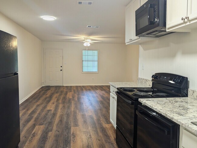 Foto del edificio - 838 Richburg Rd