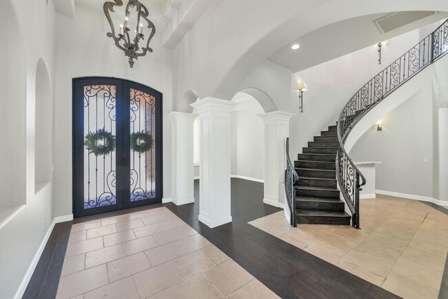 Building Photo - 3324 E Suncrest Ct