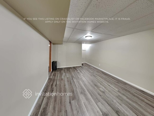 Building Photo - 13010 Deerwood Ln N