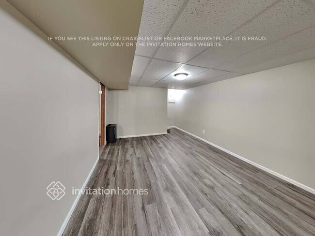 Foto del edificio - 13010 Deerwood Ln N