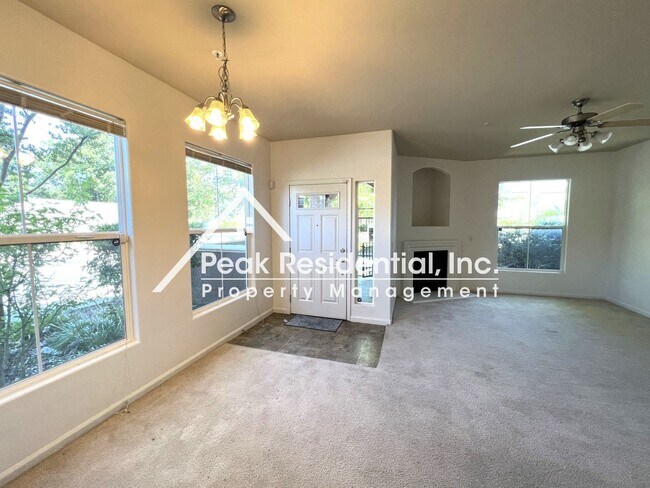 Foto del edificio - 2 br, 2 bath House - 5606 Tares Circle