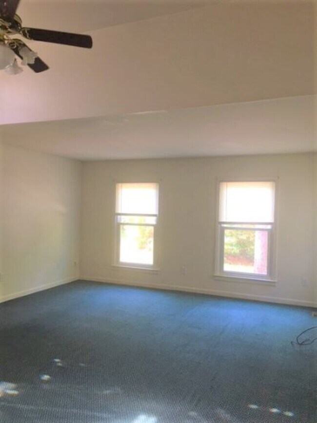 Building Photo - 5322 Masonboro Loop Rd