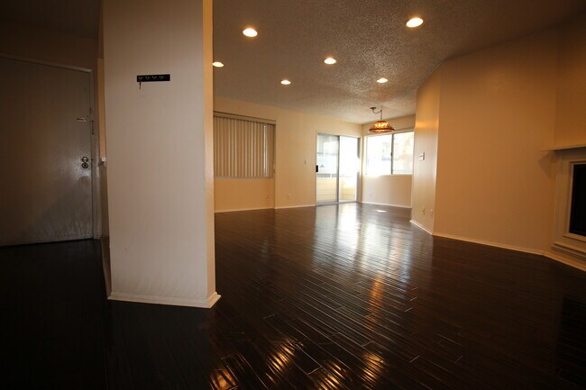 Foto del edificio - 26780 Claudette St