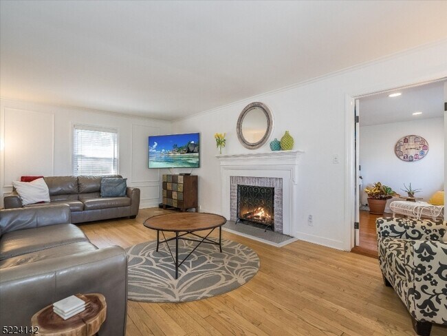 Foto del edificio - 61 Hillside Ave