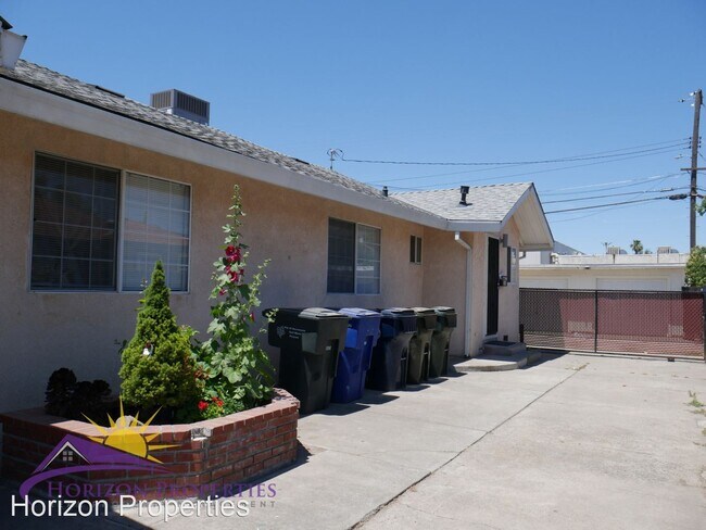 Building Photo - 2 br, 1 bath House - 381 Las Palmas Ave