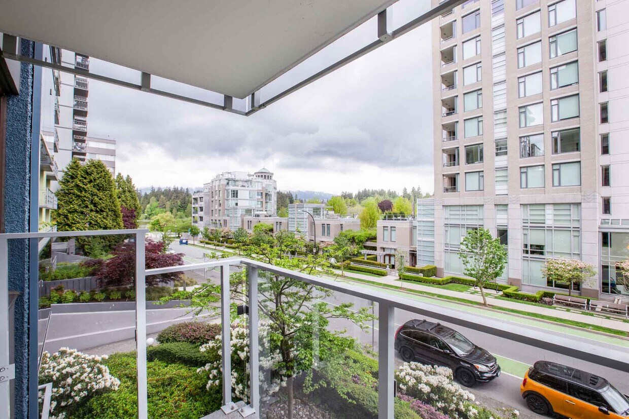 Building Photo - Harbourview