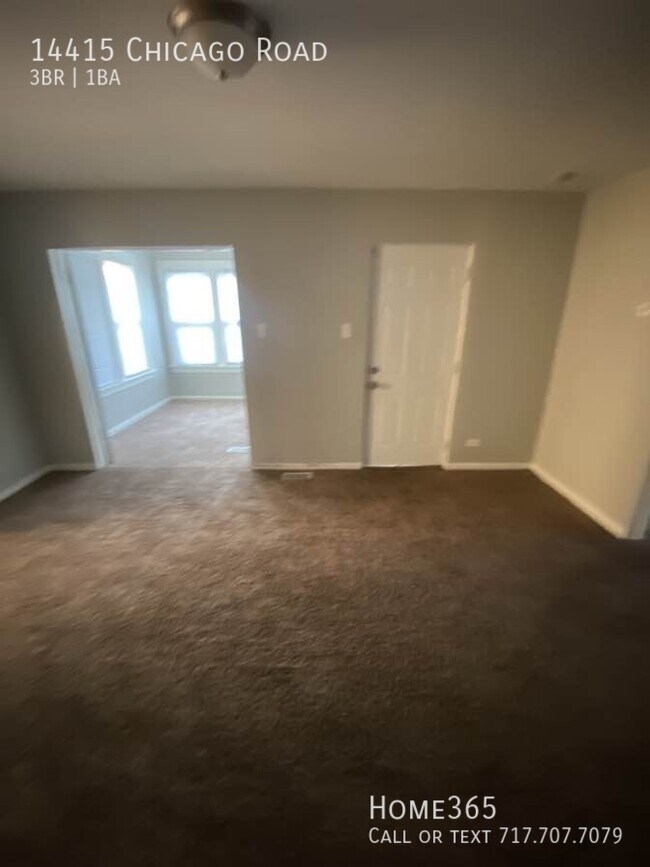 Building Photo - Charming 3 Bedroom Home