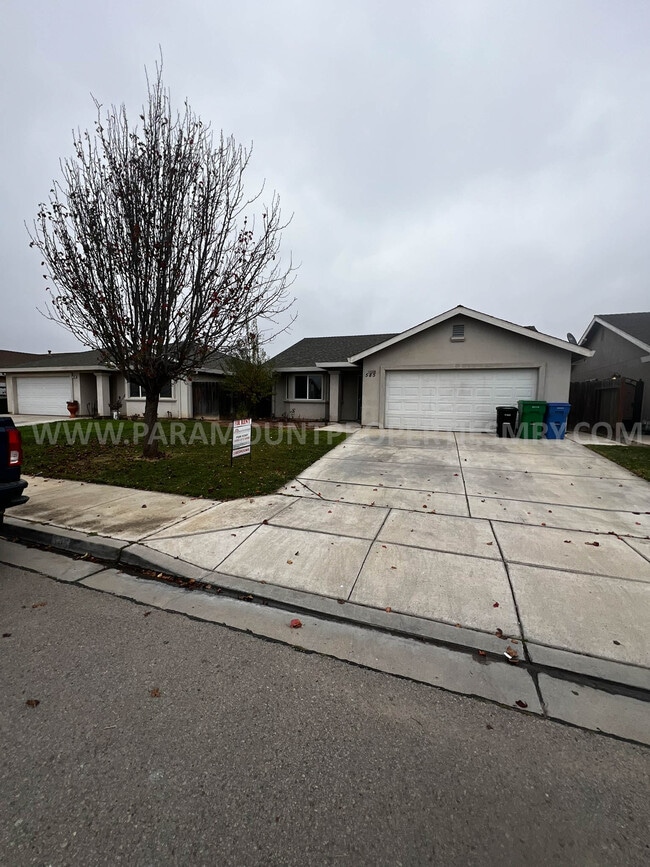 Building Photo - 585 Viejo Gabriel