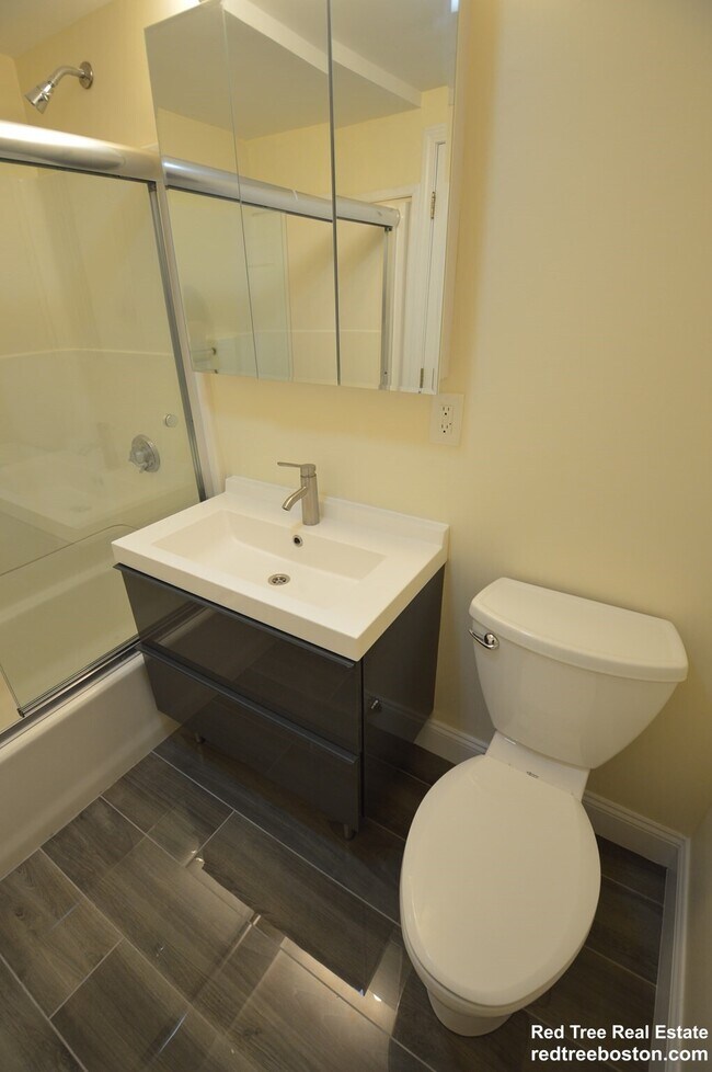 Foto del edificio - 1801 Beacon St