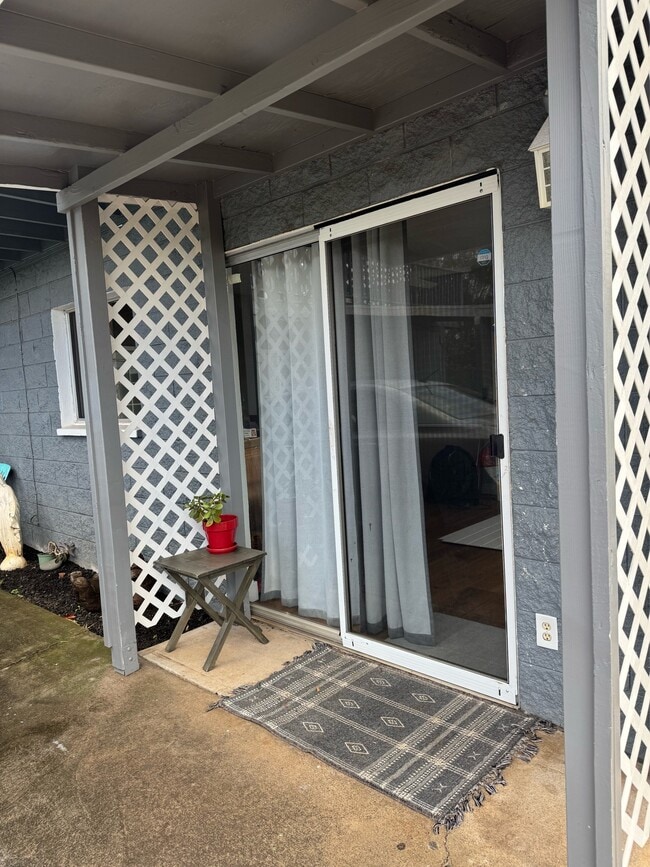 Building Photo - 40 Puia Pl