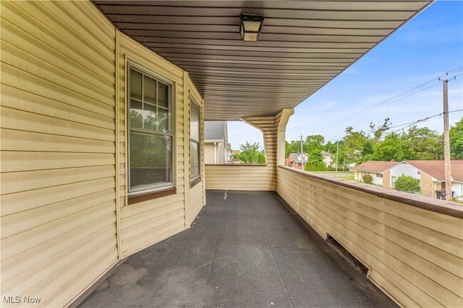 Building Photo - 14614 Glendale Ave