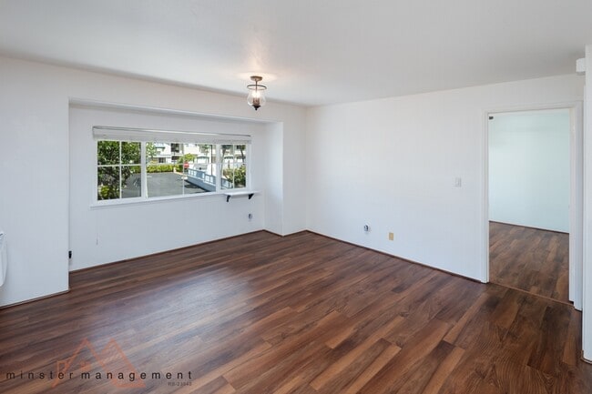 Building Photo - 7080 Hawaii Kai Dr