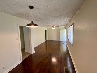 Foto del edificio - 2763 Emerald Dr