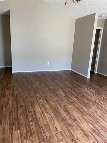 Foto del edificio - 1205 Glen Creek Dr