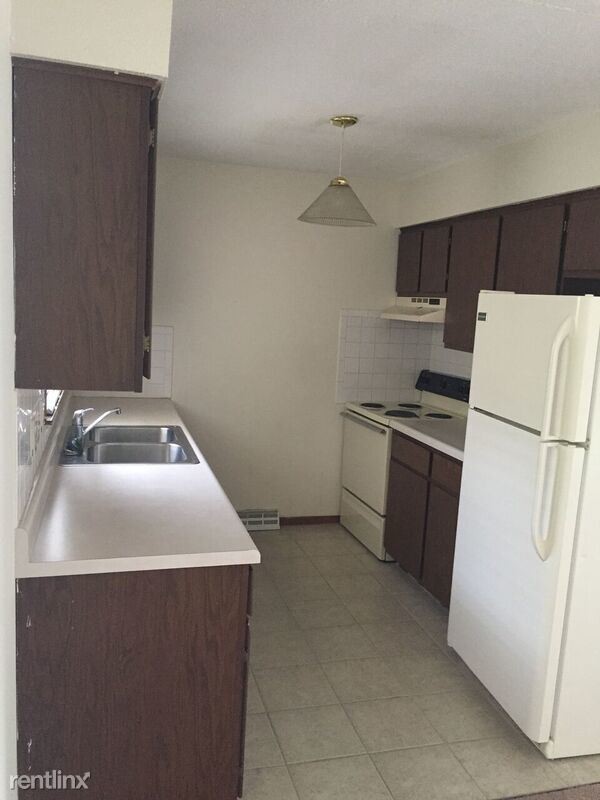 Building Photo - 1712 Garden Dr