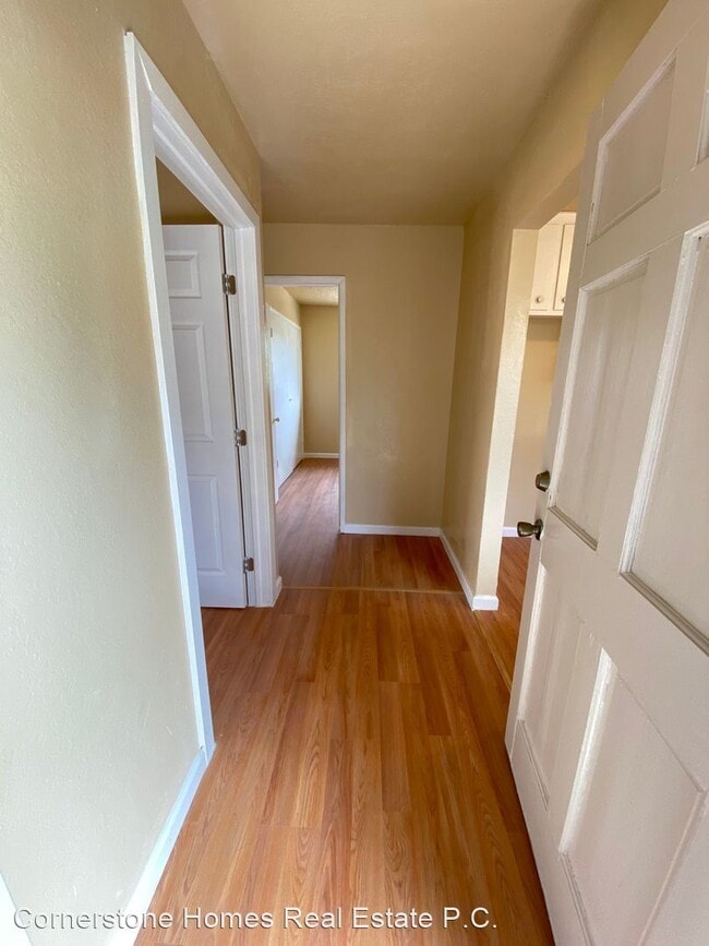Building Photo - 3 br, 1 bath House - 4411 Esmar Rd